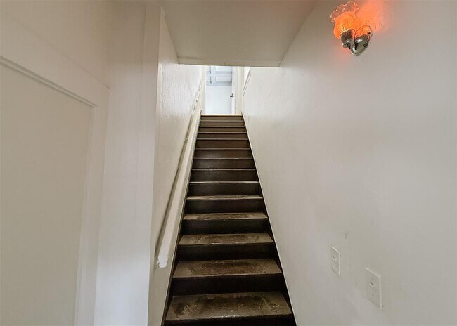 Building Photo - 1120 NW 51st St