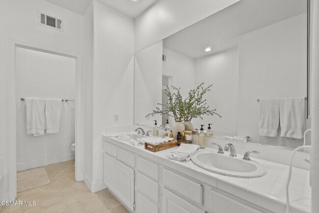 Building Photo - 2648 Fallen Leaf Ct