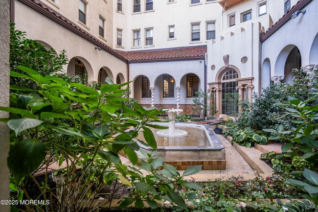 Building Photo - 400 Deal Lake Dr