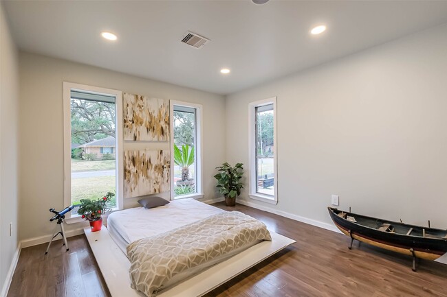 Building Photo - 7810 Nairn St