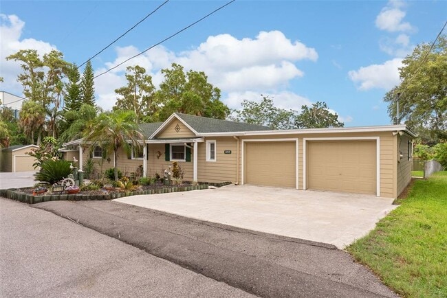 Building Photo - 10519 Bridgewood Dr