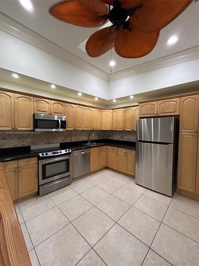 Building Photo - 6838 Bridlewood Ct