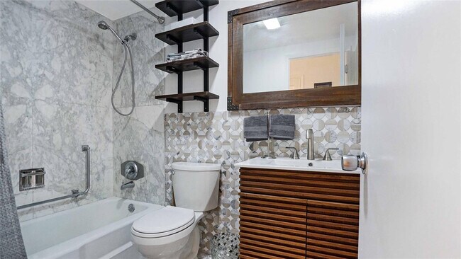 Building Photo - 3700 Galt Ocean Dr