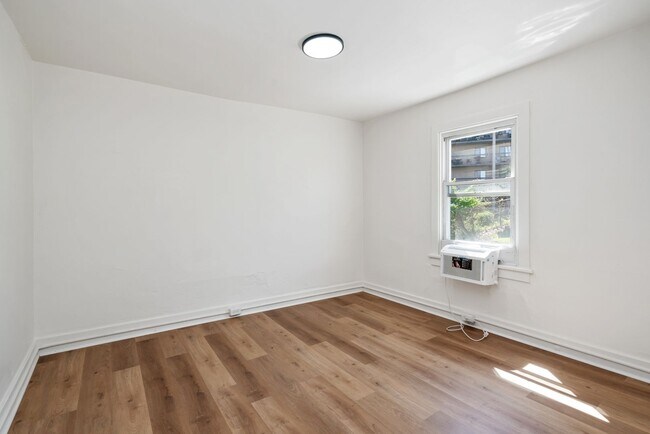 Building Photo - 348-350 Wyoming Street