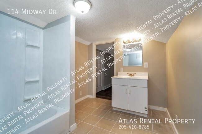 Building Photo - 114 Midway Dr