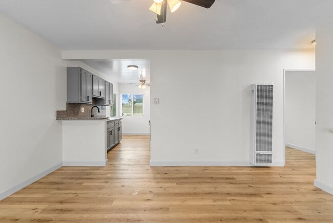 Interior Photo - 1335 Stanley Avenue