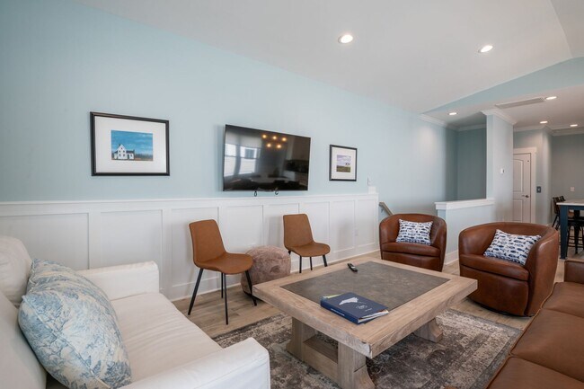 Building Photo - PLAN AND SECURE YOUR WINTER GETAWAY NOW