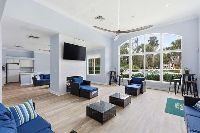 Building Photo - 211 Colima Ct