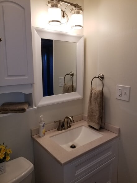 Building Photo - 2807 Middle Rd