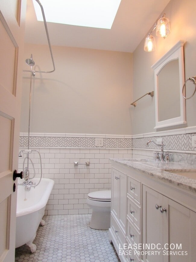 Building Photo - 3815 13th St NW