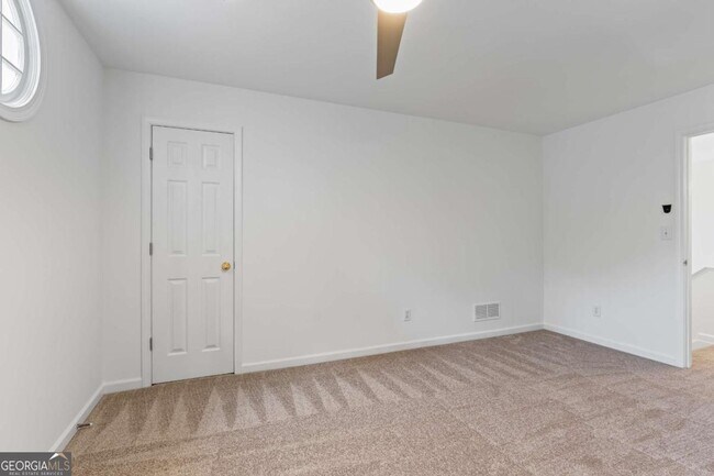 Building Photo - 1249 McLendon Dr