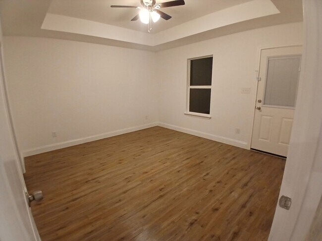 Building Photo - 729 Oak Landing Cir