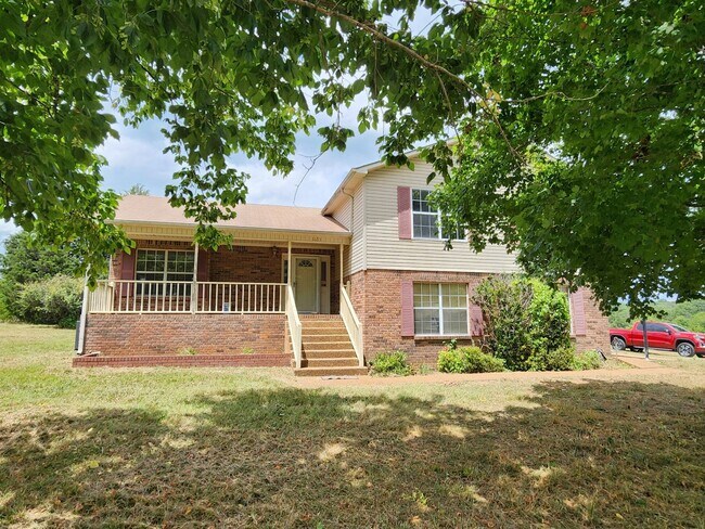 Building Photo - Stunner on Almost 10 Acres on Bear Creek