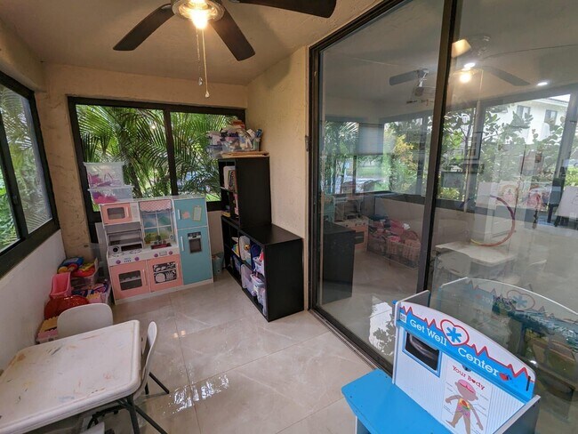 Building Photo - 7710 Lago Del Mar Dr