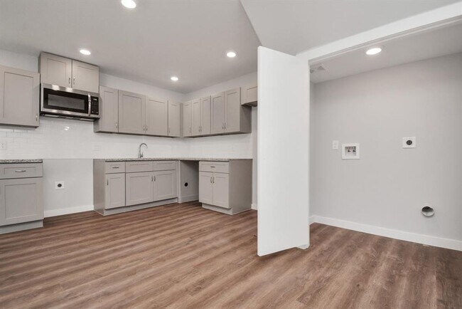 Building Photo - 7413 Shotwell St