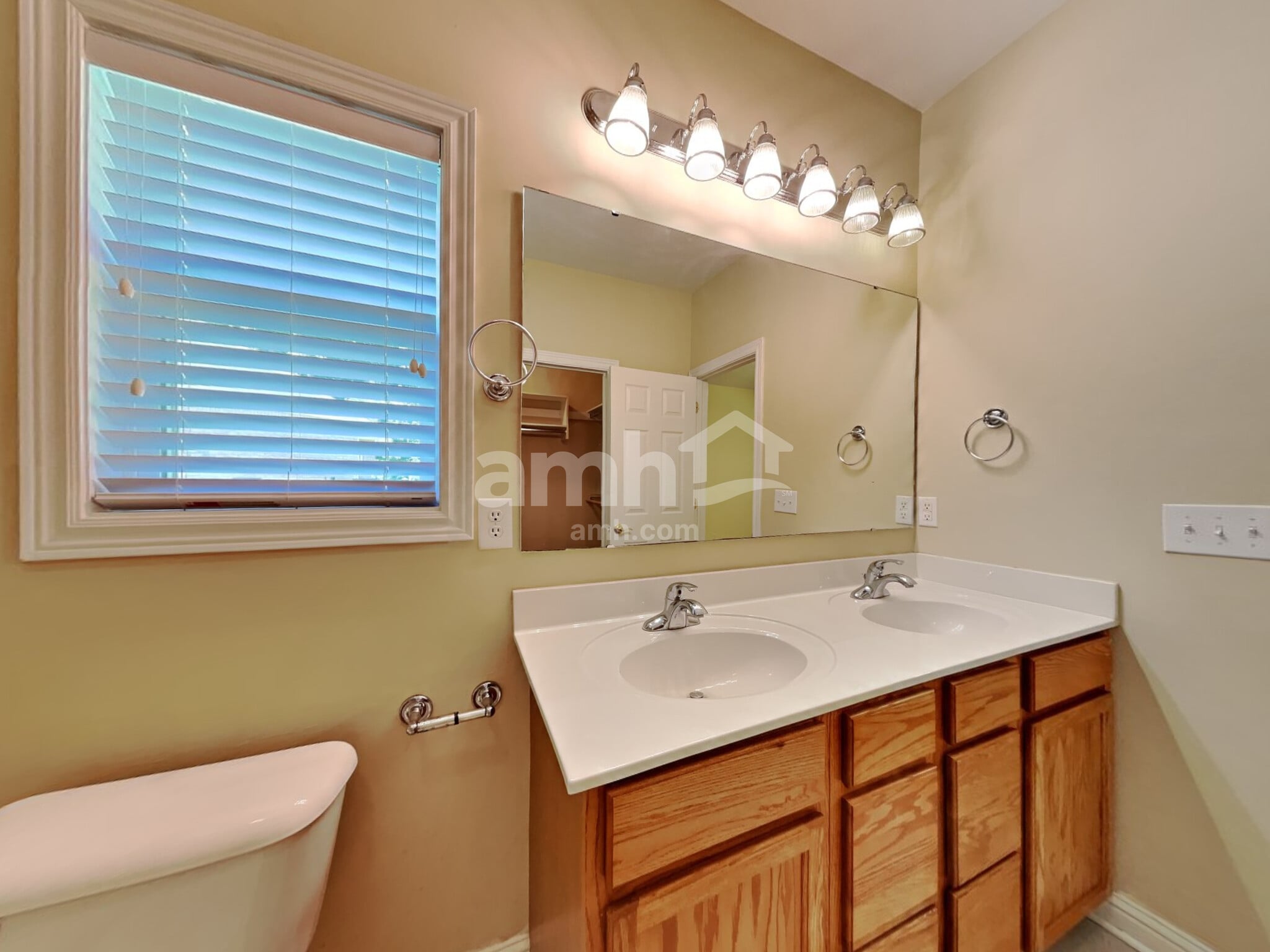 Building Photo - 4613 Clifton Ct