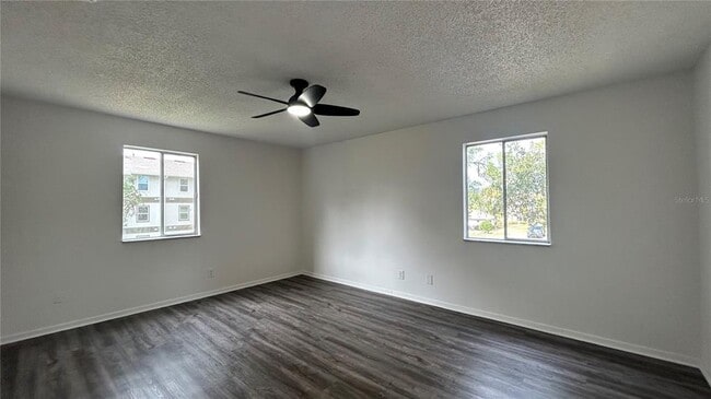 Building Photo - 6519 W Newberry Rd