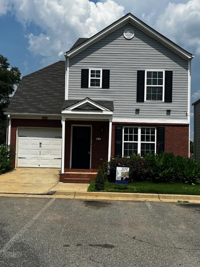 Building Photo - 38 Middleton Ct SE