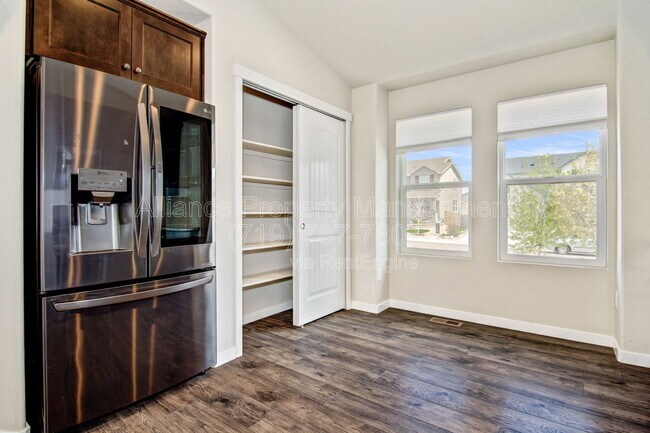 Building Photo - 2662 Shawnee Dr