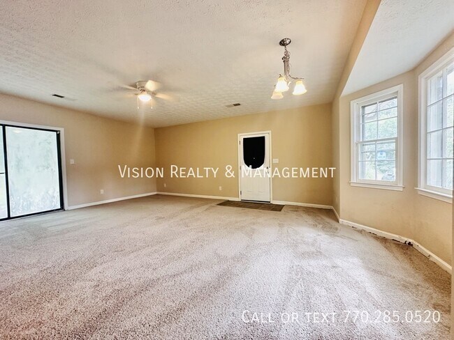 Building Photo - 6150 Mallory Rd