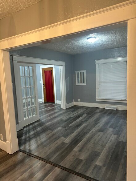 Building Photo - 1504 8th St