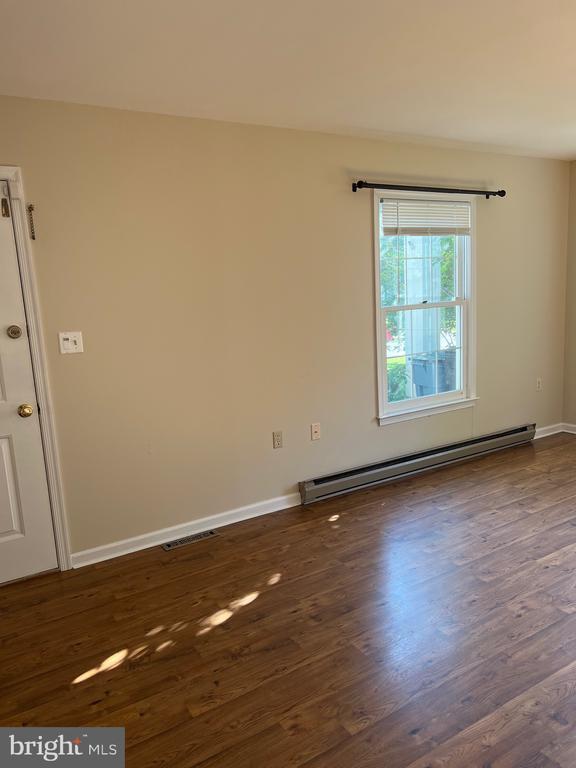 Building Photo - 34 Standish Ct