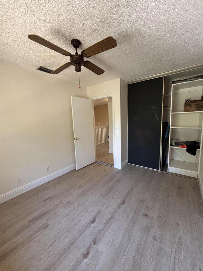 Building Photo - 3687 Carambola Cir N