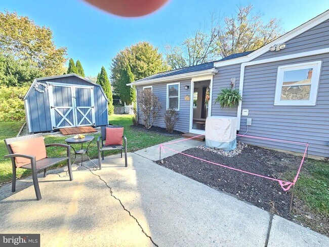 Building Photo - 11 Drexel Ave