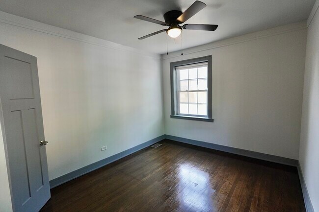 Building Photo - 6709 S Artesian Ave