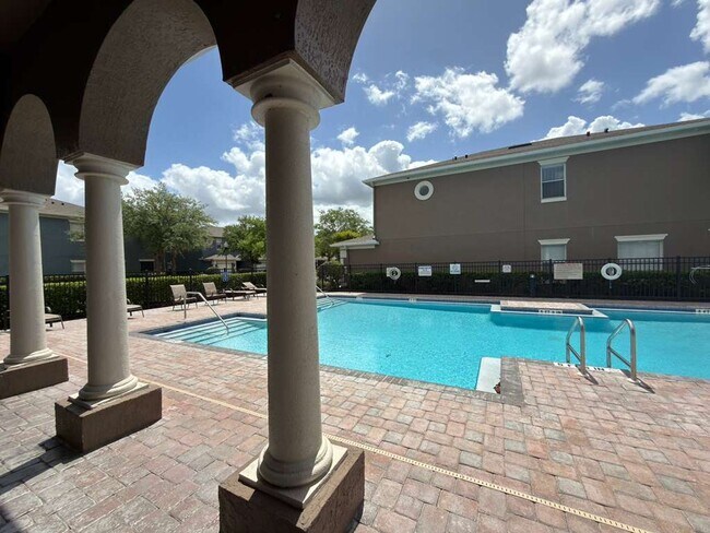 Building Photo - Beautiful 2BR/2.5BA Condo with Resort-Style Amenities