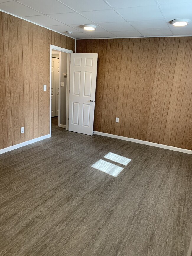 Building Photo - 1220 Stoughton Ave