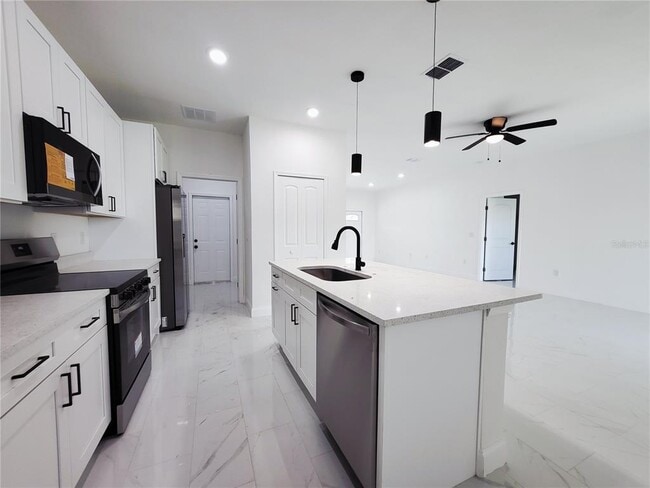 Building Photo - 1098 Hammacher Ave SW