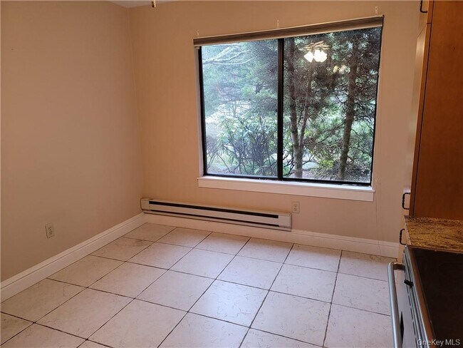 Building Photo - 555 Heritage Hills