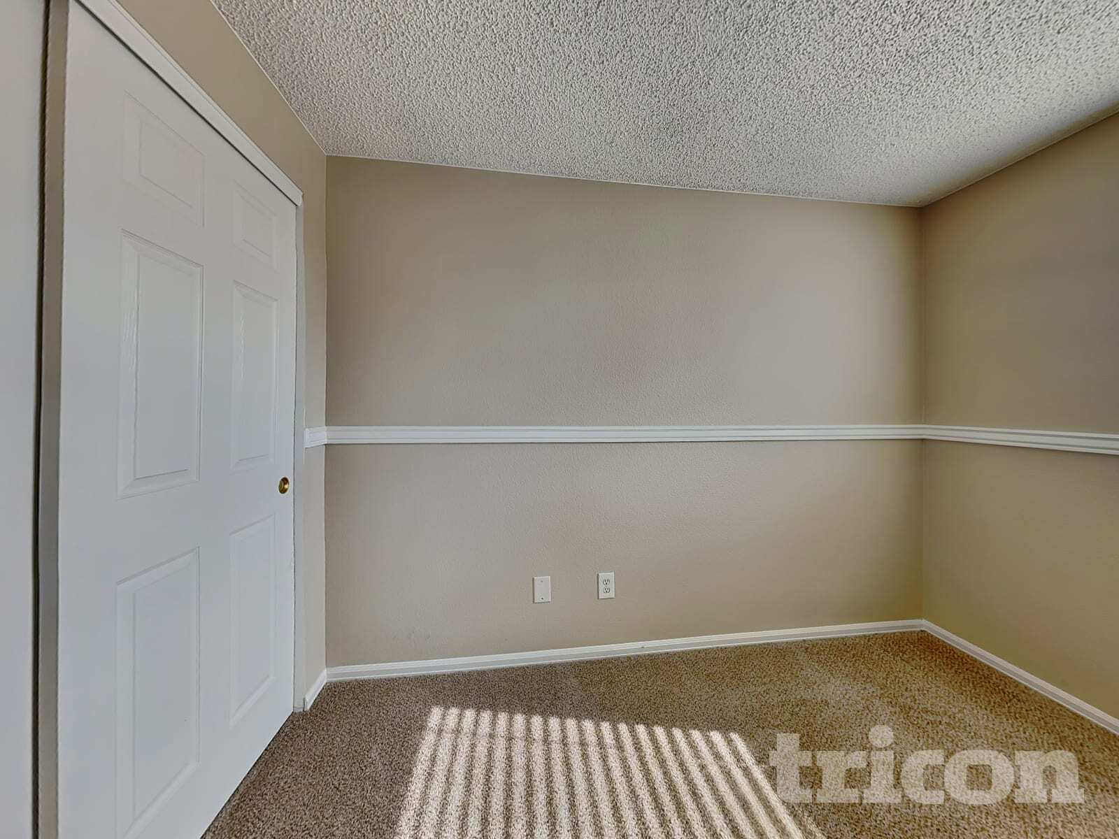 Building Photo - 1631 W 135th Dr