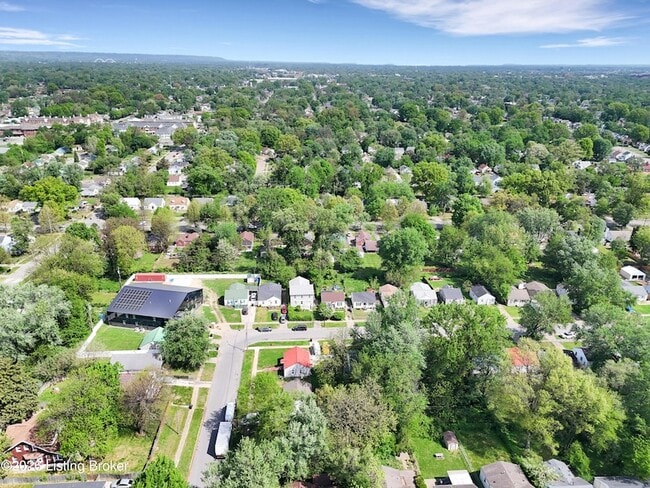 Building Photo - 1927 S 28th St