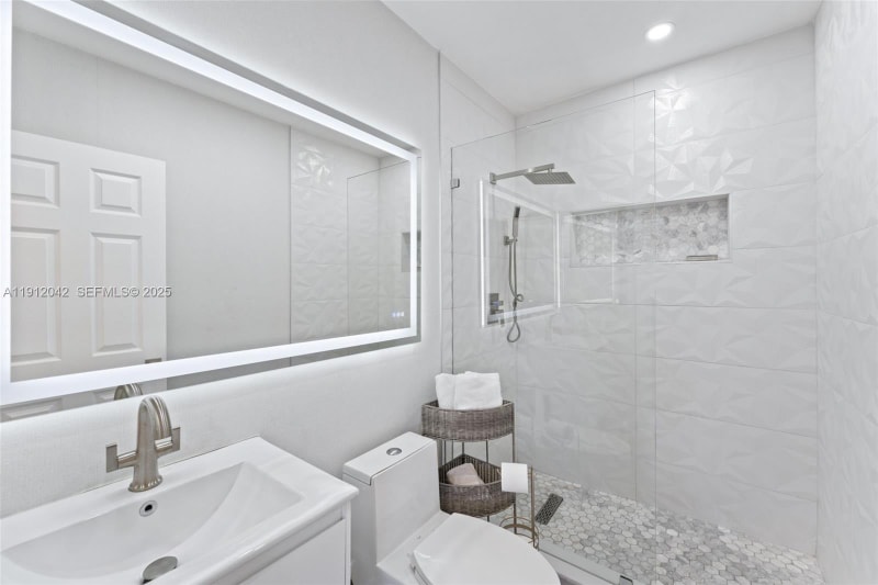 Building Photo - 6371 SW 23rd St