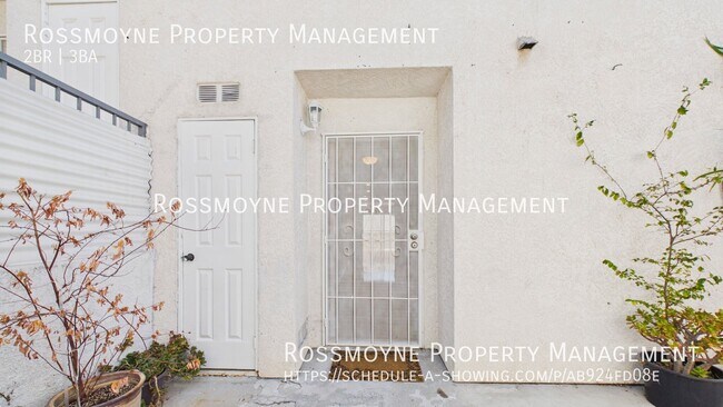 Building Photo - 10208 Pinewood Ave