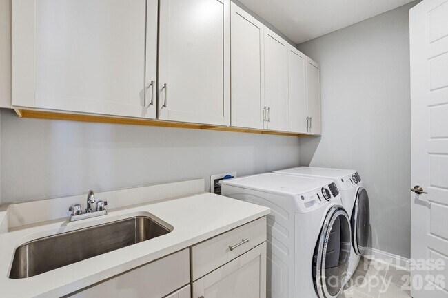 Building Photo - 4131 Merkland Ln