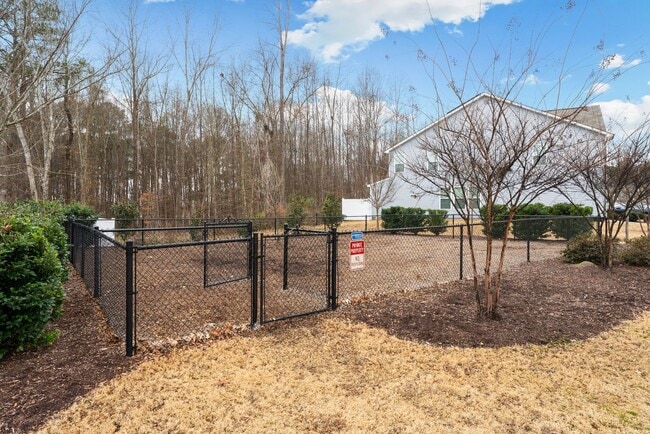 Building Photo - Stylish and Spacious 3 Bedroom, 2.5 Bathroom End-Unit Townhome w/ Garage! - ** SPECIAL OFFER: HAL...