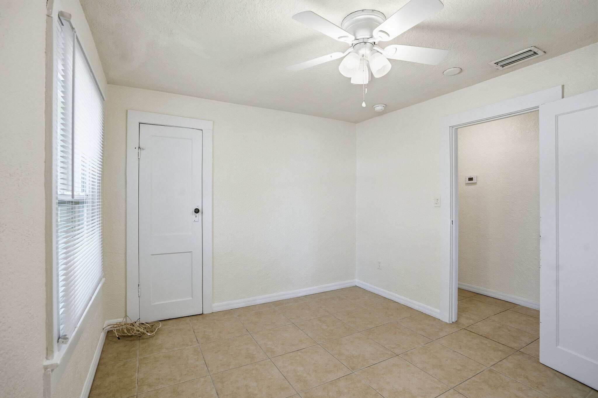 Building Photo - 409 Lebeau St