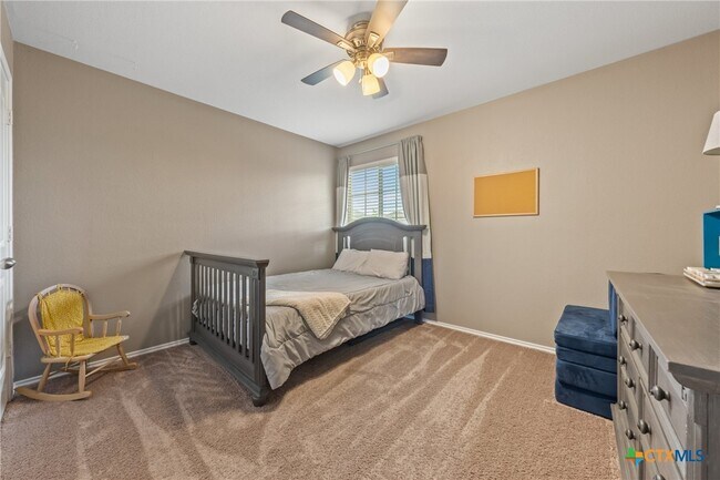 Building Photo - 5221 Cicero Dr