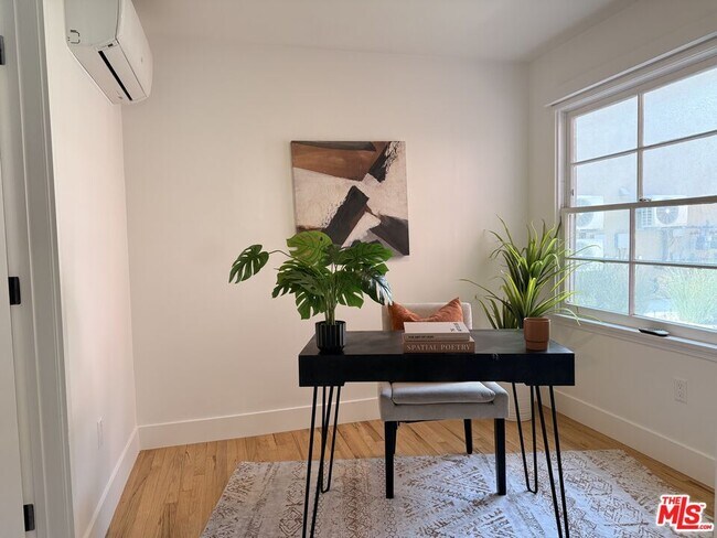 Building Photo - 1138 Princeton St