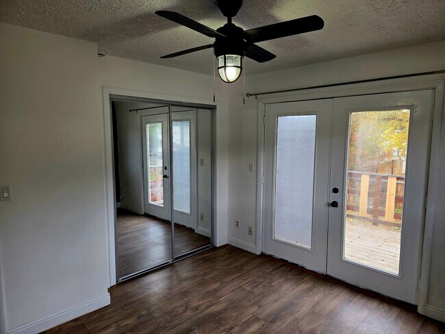 Building Photo - 1968 E 5850 S