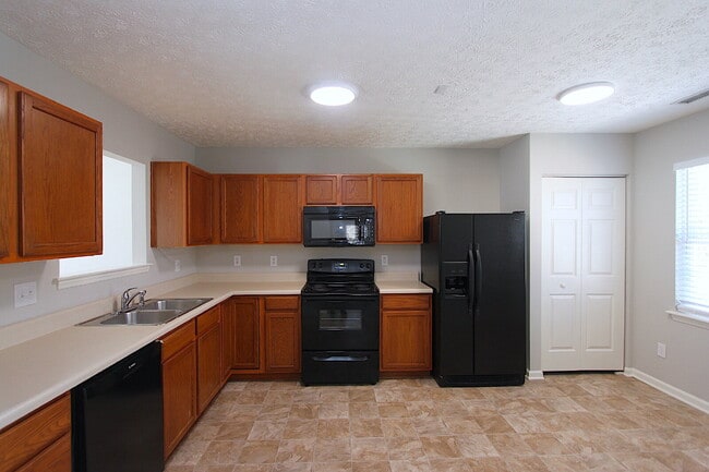 Building Photo - Charming 3-Bedroom Home in Raleigh!