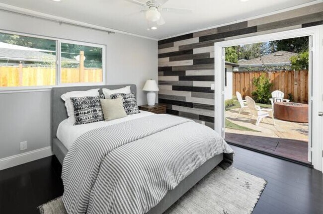 Building Photo - 381 McKendry Dr