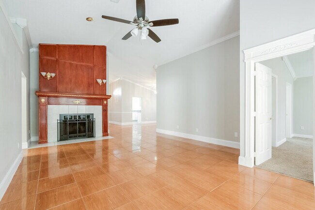 Building Photo - 13625 Springtide Ct