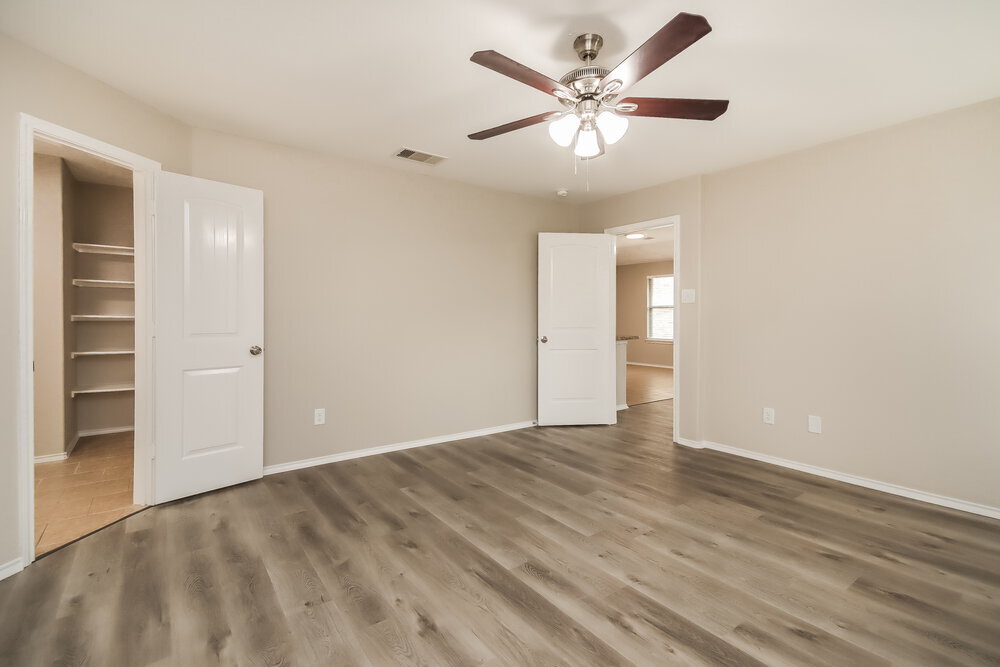 Building Photo - 19190 Shire Horse Blvd