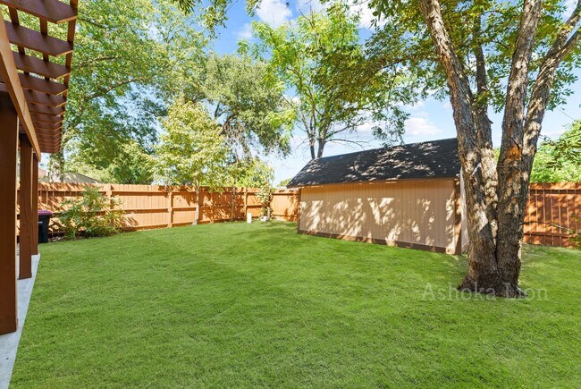 Building Photo - Coming Soon ! Come check out this beautifu...