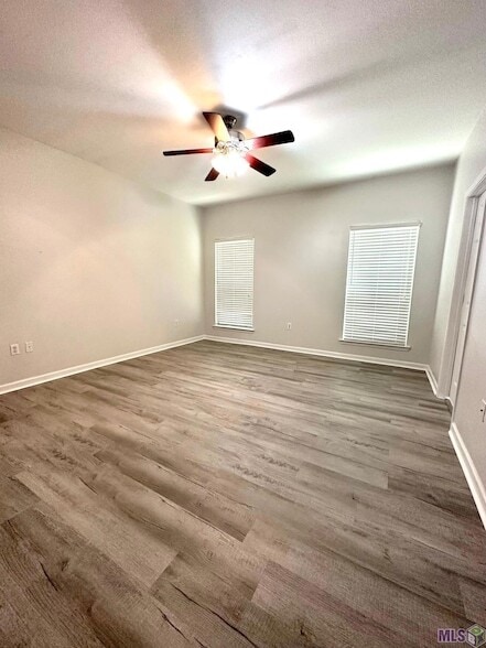 Building Photo - 40303 Crestridge Dr