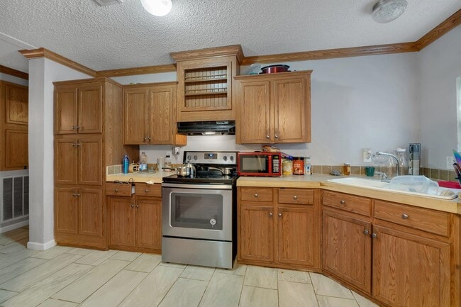 Building Photo - 3399 Whipporwill Dr